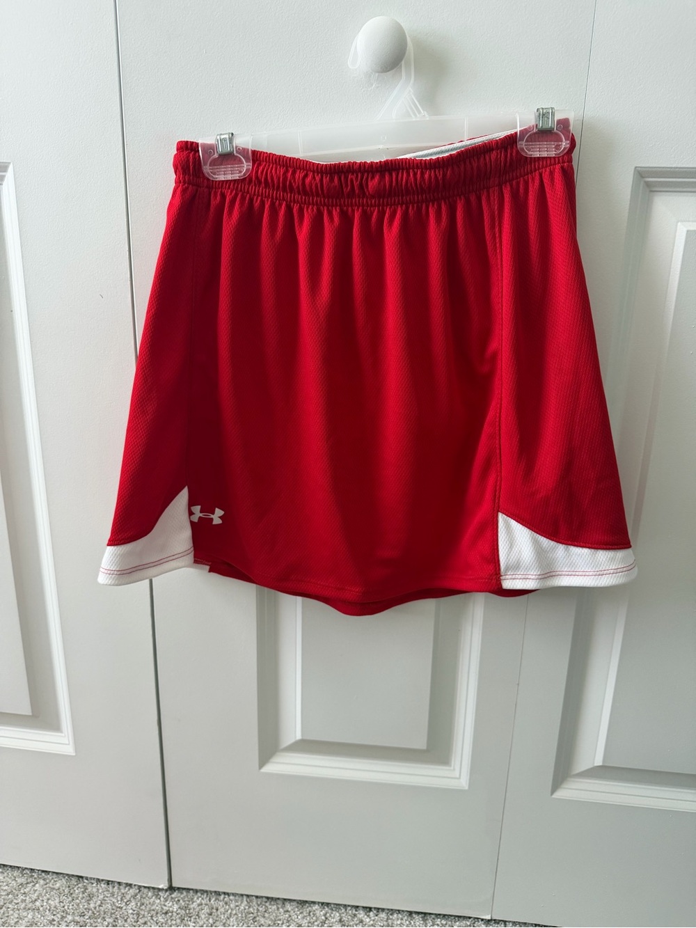 Under armour girl’s lacrosse active red skirt